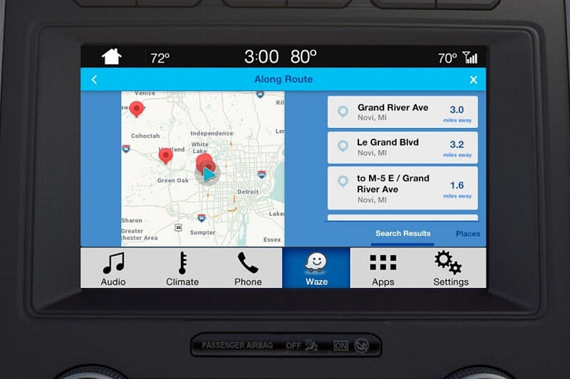 Waze - projiziere die Verkehrs- und Navigations-App auf den Bildschirm deines Autos und steuere sie mit deiner Stimme