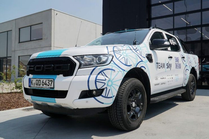 Ford unterstützt Rennradfahrer vom Team Sky mit speziellem Ford Ranger-Pickup bei der Tour de France